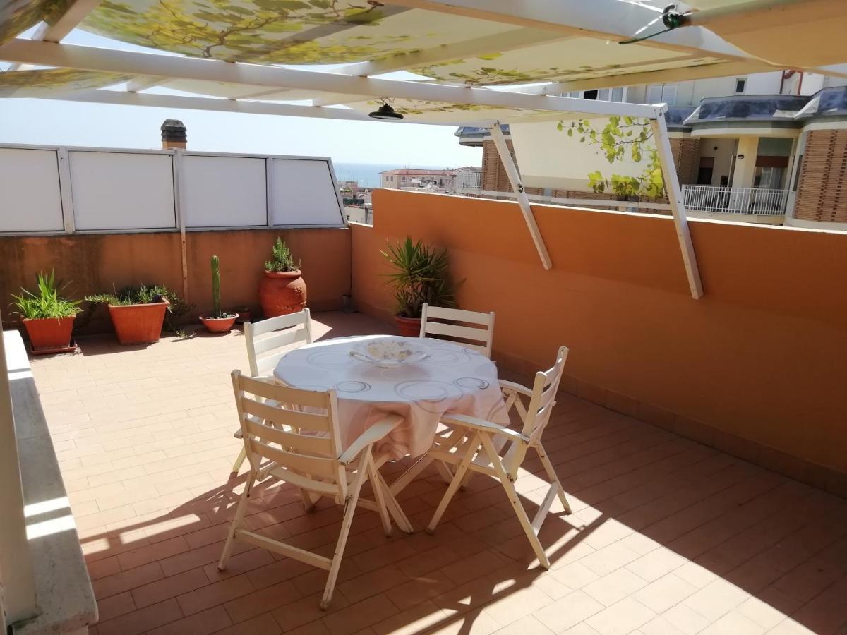 Terrazza Con Vista Apartment Nettuno Exterior photo